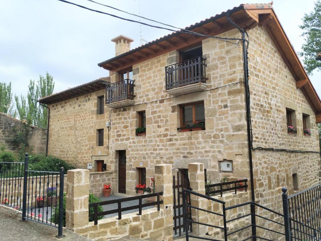 La Casa De Las Tinas Sajazarra Bagian luar foto